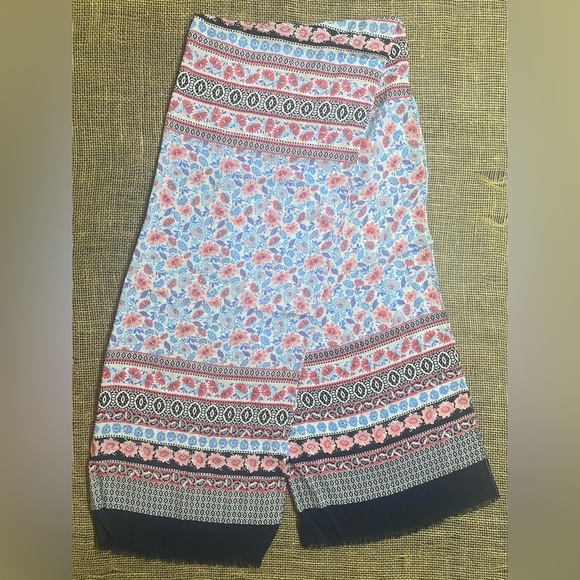 Scarf White Blue Pink Floral Pattern Navy Fringe 72” Long 27.5” Wide - Picture 3 of 3